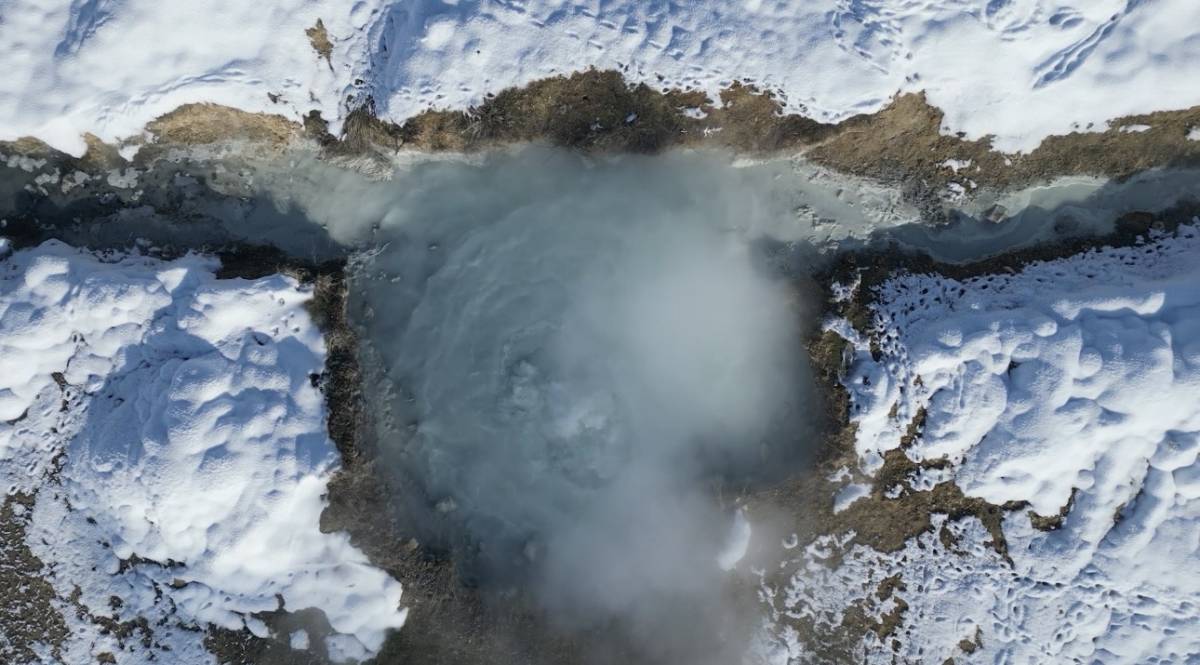 Diyadin’de kaplıca suları soğuk havada masalsı görüntüler oluşturdu