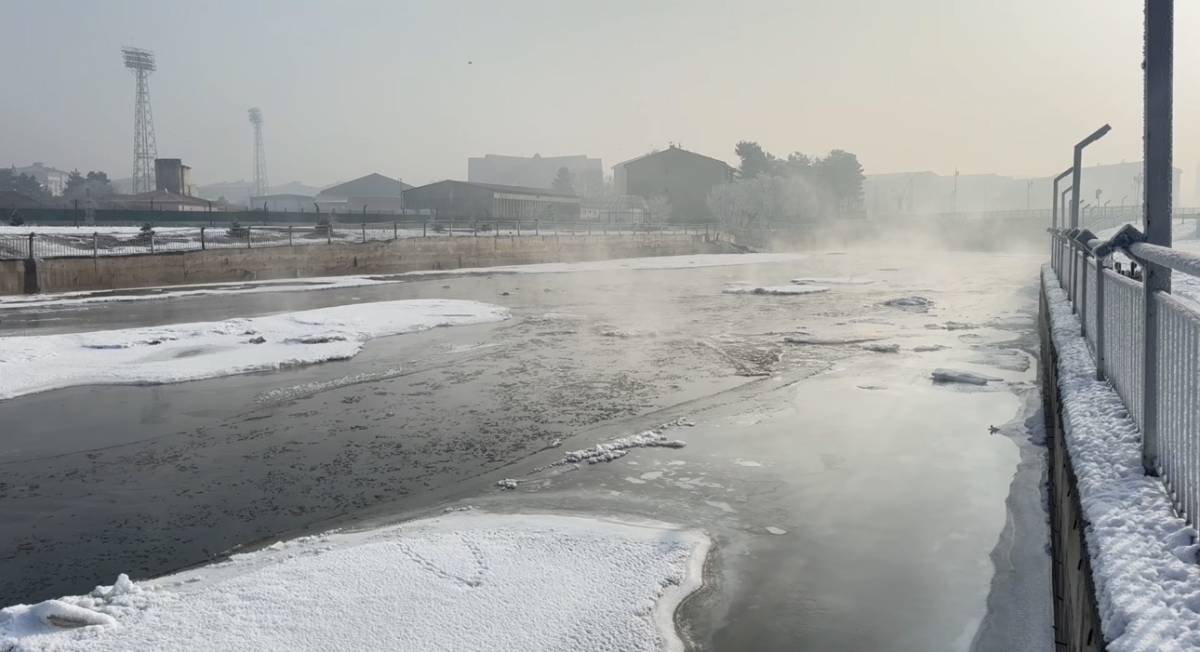 Ağrı’da hava yine buz kesti