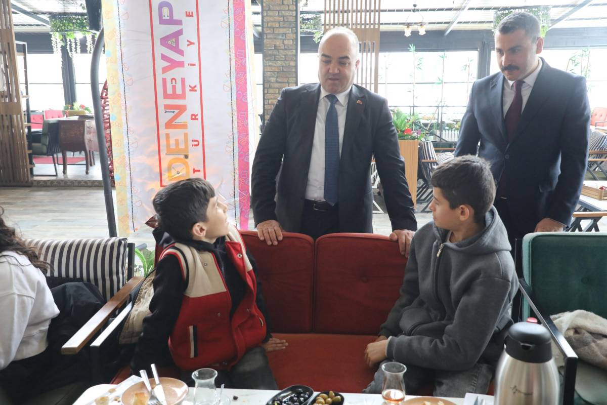 Ağrı’da genç mucitlere motivasyon kahvaltısı