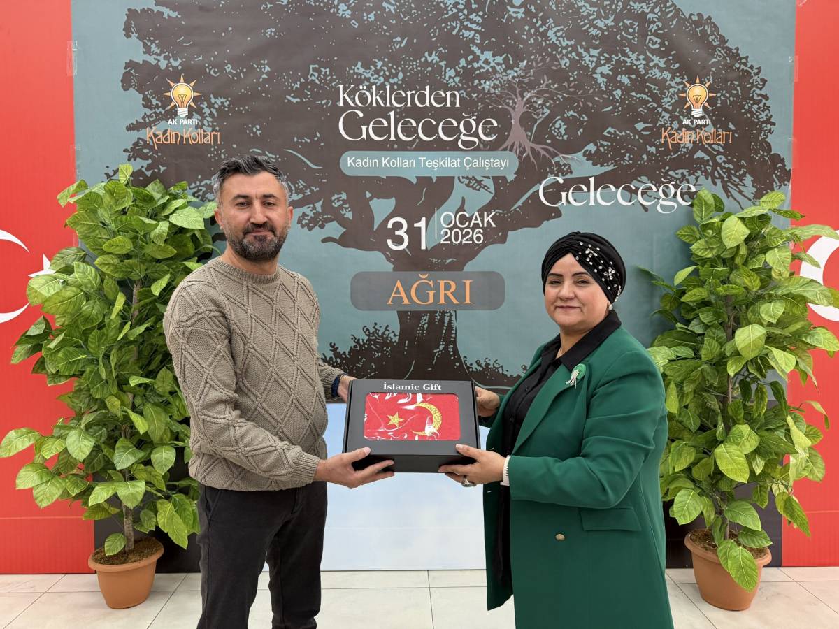 AK Parti Ağrı Kadın Kolları’ndan “Köklerden Geleceğe” Çalıştayı