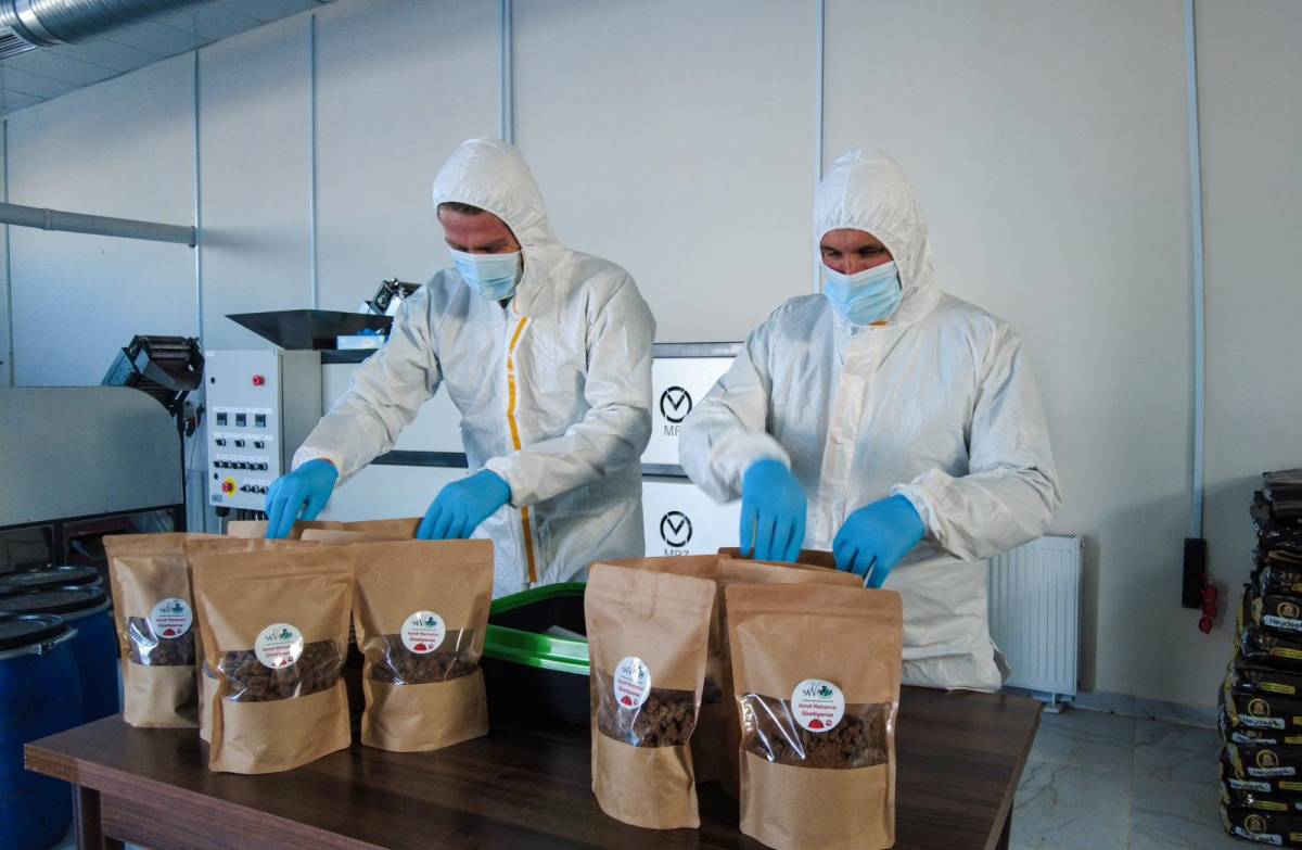 VAN BÜYÜKŞEHİR BELEDİYESİ’NDEN CAN DOSTLARIMIZ İÇİN MAMA ÜRETİM TESİSİ