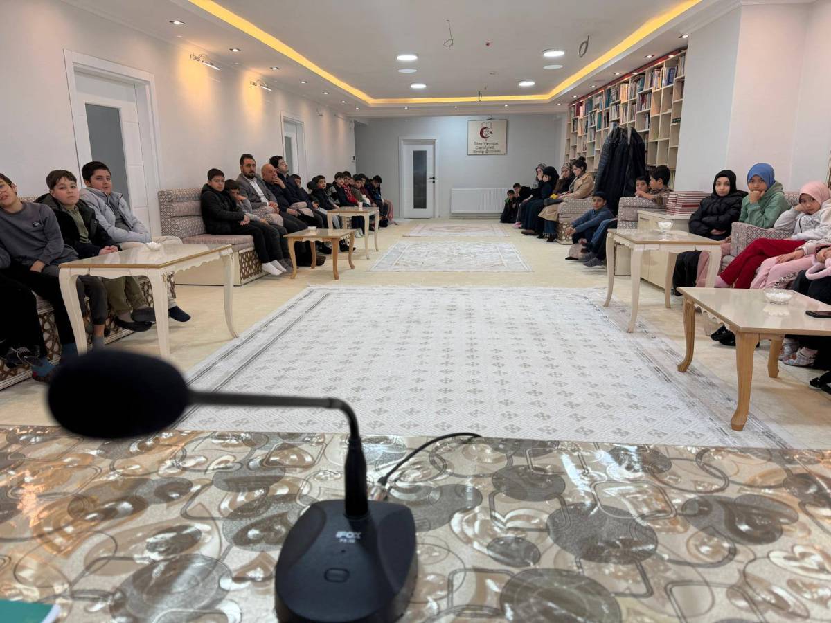 Erciş İlim Yayma Cemiyeti’nde 