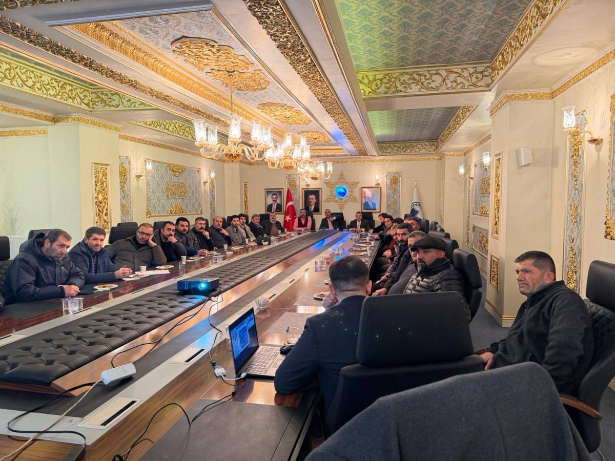 KOSGEB Ağrı’da KOBİ’ler için destek programını anlattı