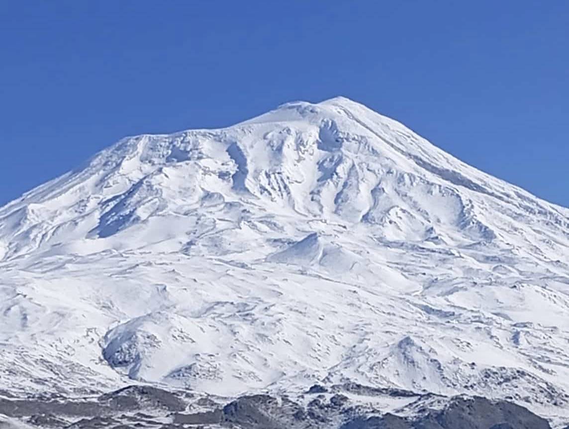 Ağrı Dağı’nın zirvesi açıldı, ortaya eşsiz manzara çıktı