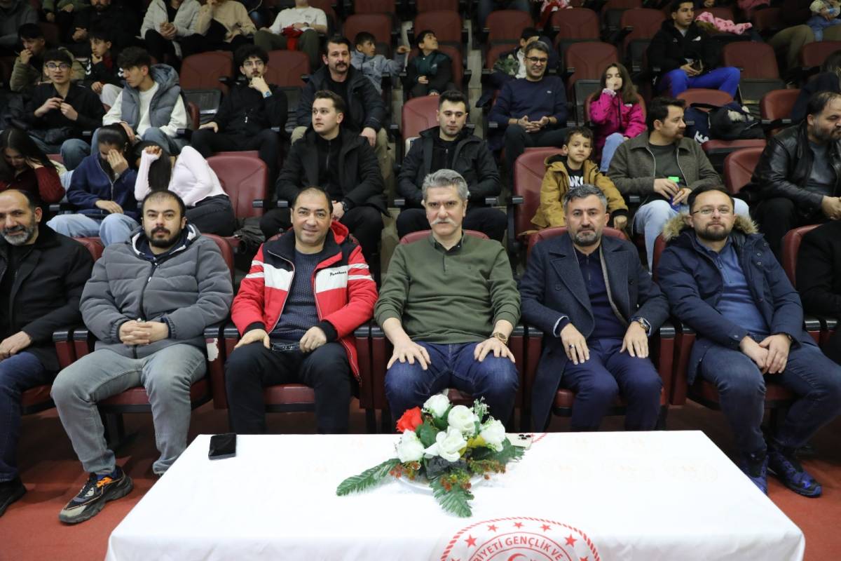 Nefes Kesen Maçta Gülen Taraf Ağrı Oldu