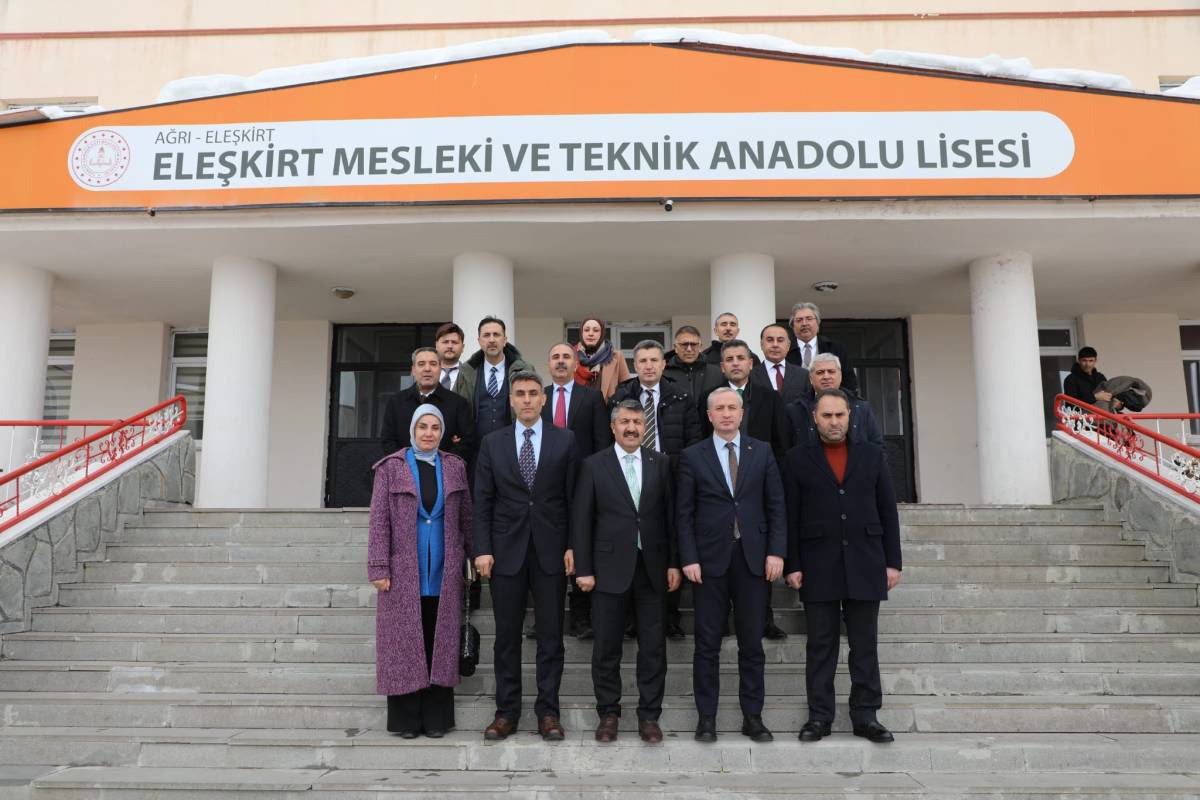 Eleşkirt’te Eğitim Yatırımları ve Projeler Görüşüldü