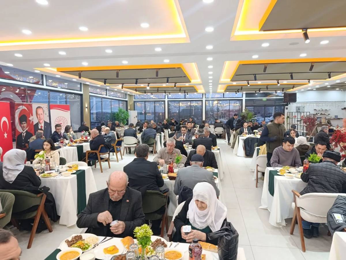 Erciş’te Şehit Aileleri ve Gaziler İftarda Buluştu