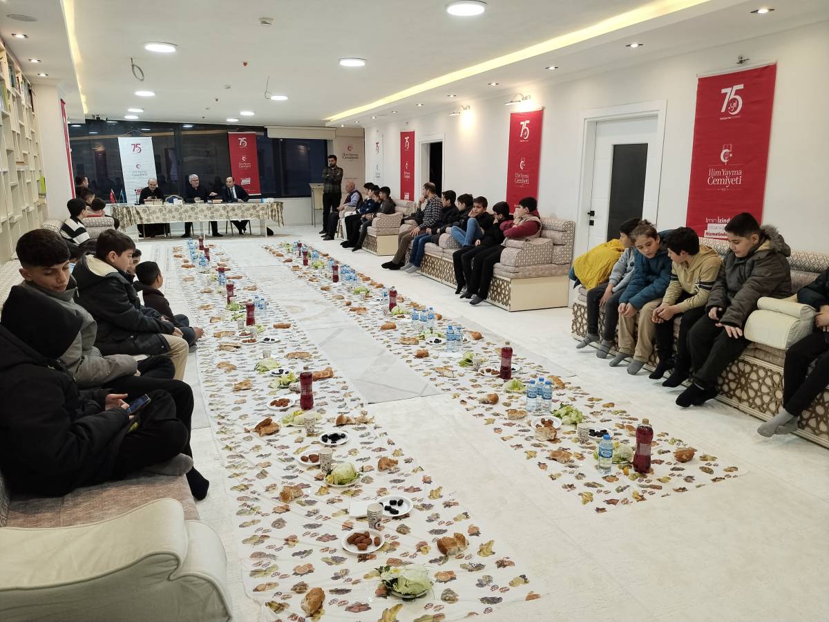 Erciş İlim Yayma’da Ramazan Bereketini Gençler Başlattı