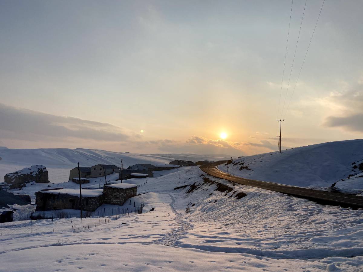 Ağrı’da gün batımı kartpostallık manzara oluşturdu