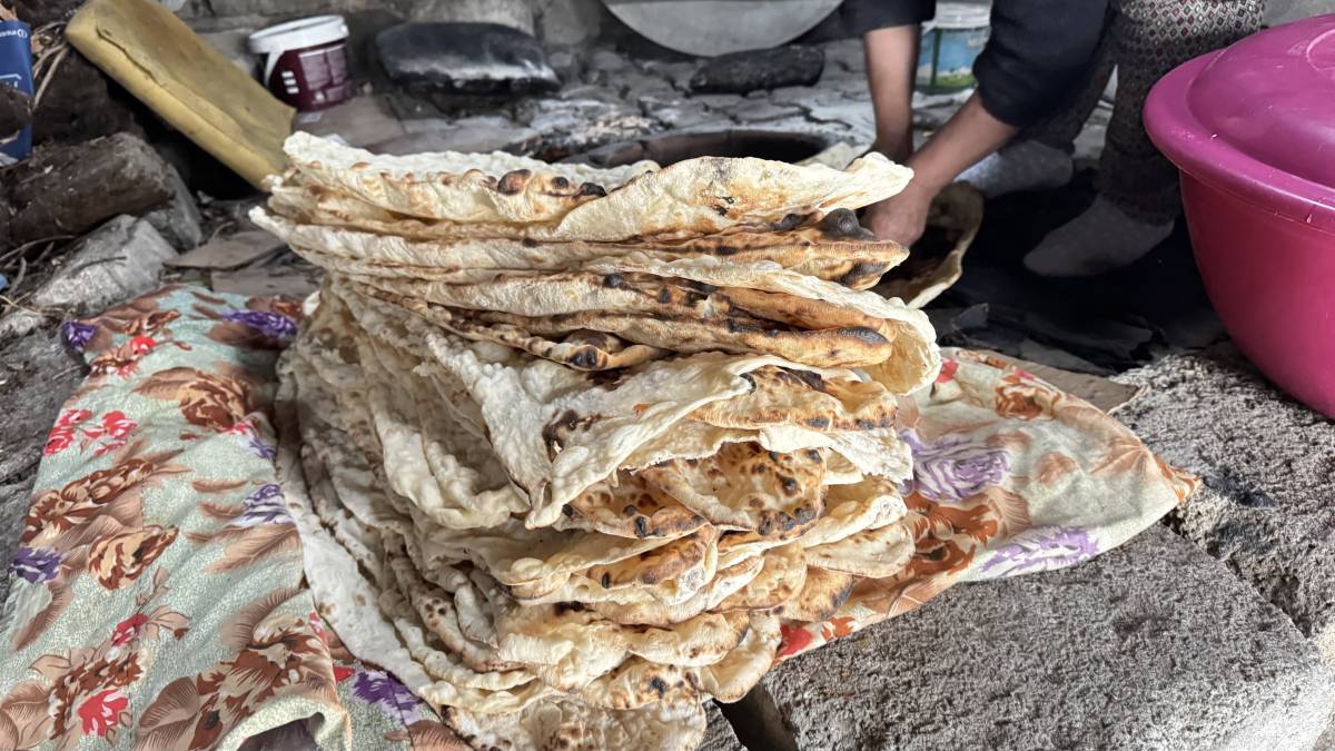 Ağrı’da Havaların Isınmasıyla Tandırlar Yeniden Yandı