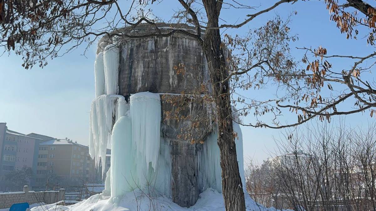 Ağrı’da dondurucu soğuklar geri döndü
