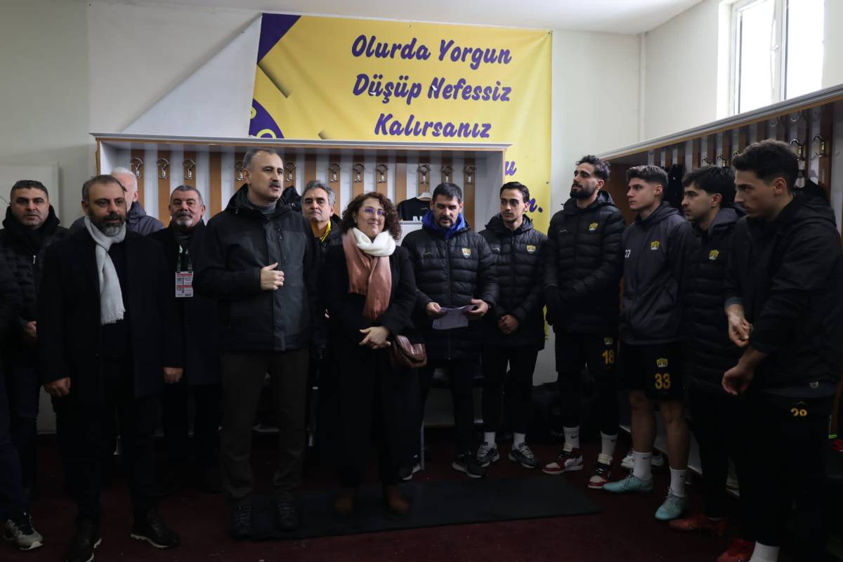 Vali Bozkurt, Ağrı 1970 Spor’u yalnız bırakmadı