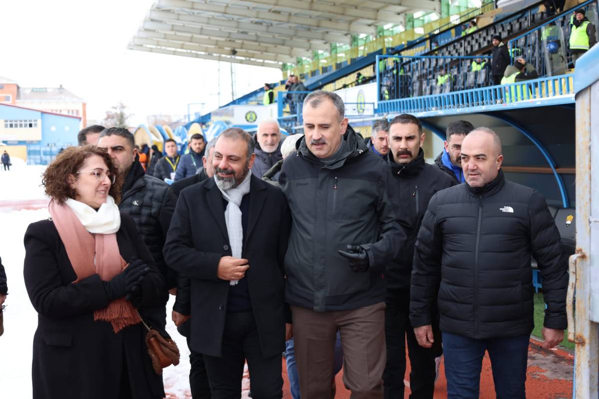 Vali Bozkurt, Ağrı 1970 Spor’u yalnız bırakmadı