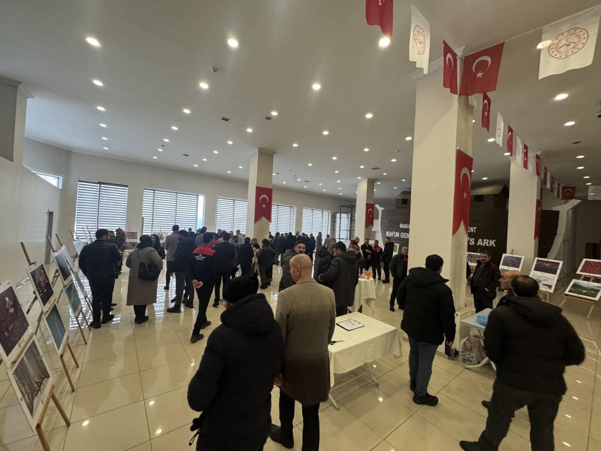 Ağrı’da “Tarım, Orman ve İnsan” Fotoğraf Sergisi Açıldı