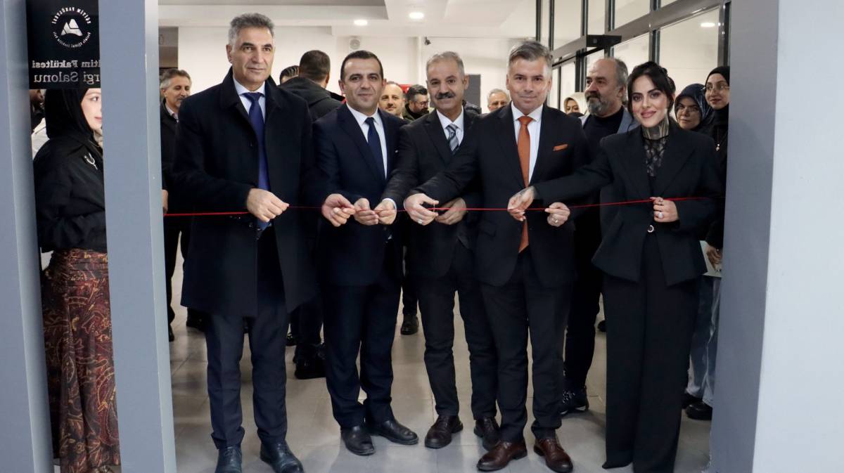 AİÇÜ’de “Regülasyon” resim sergisi açıldı