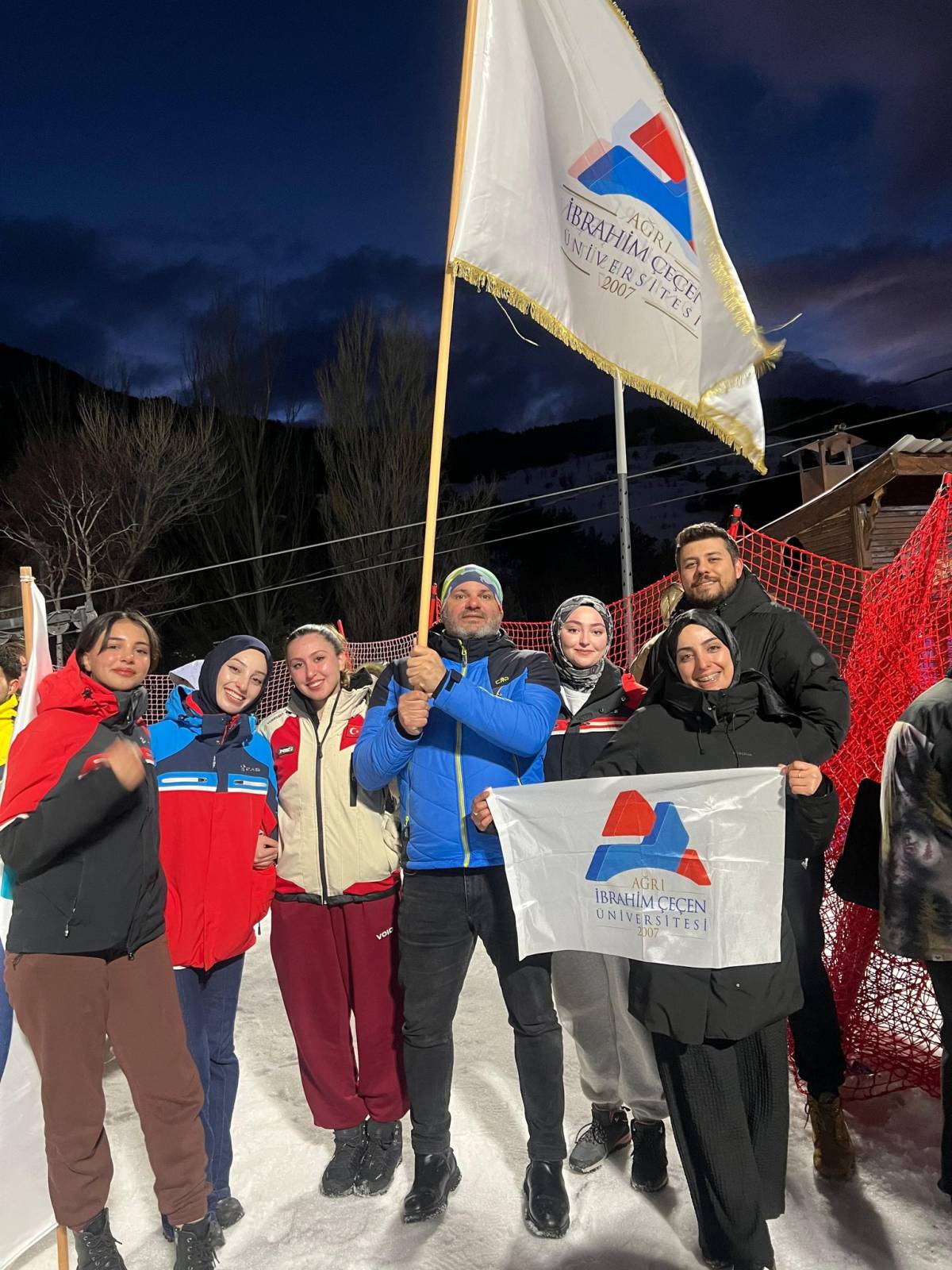 AİÇÜ Kadın Kayak Takımı Türkiye üçüncüsü oldu