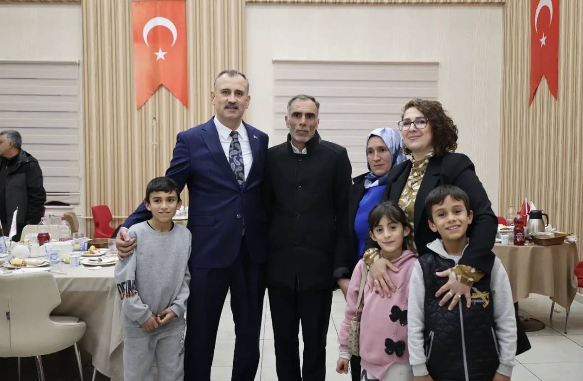 Ağrı’da İlk İftar Şehit Aileleri ve Gaziler Onuruna Düzenlendi