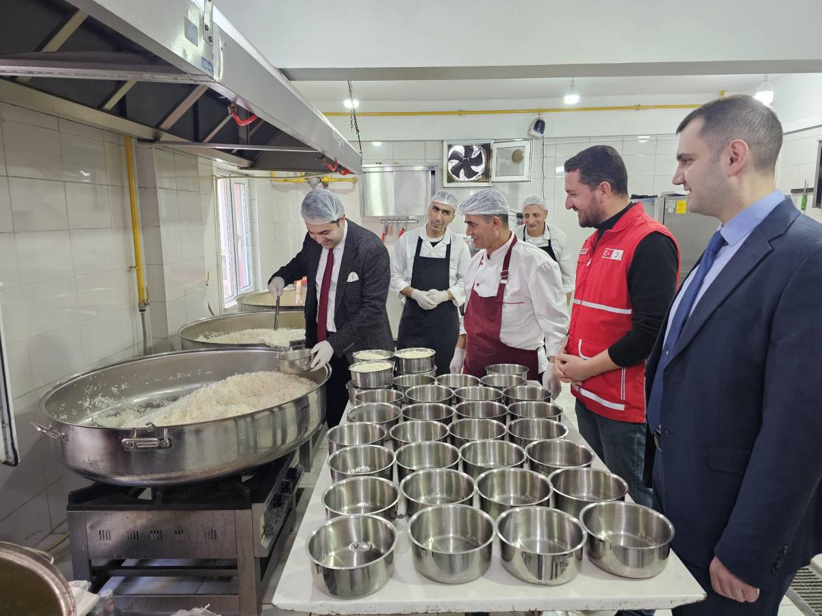 Ağrı’da 3 Bin Kişilik “Gönül Sofrası” İhtiyaç Sahiplerine Ulaşacak