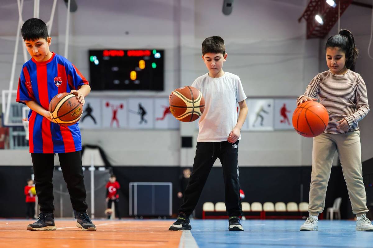 Ağrı’da Gençler Ramazan’da da Sporla Buluşuyor