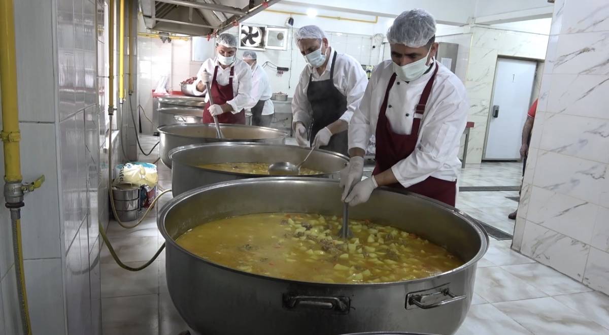 Kızılay Ağrı’da Ramazan Bereketini Her Gün 3 Bin Sofraya Ulaştırıyor