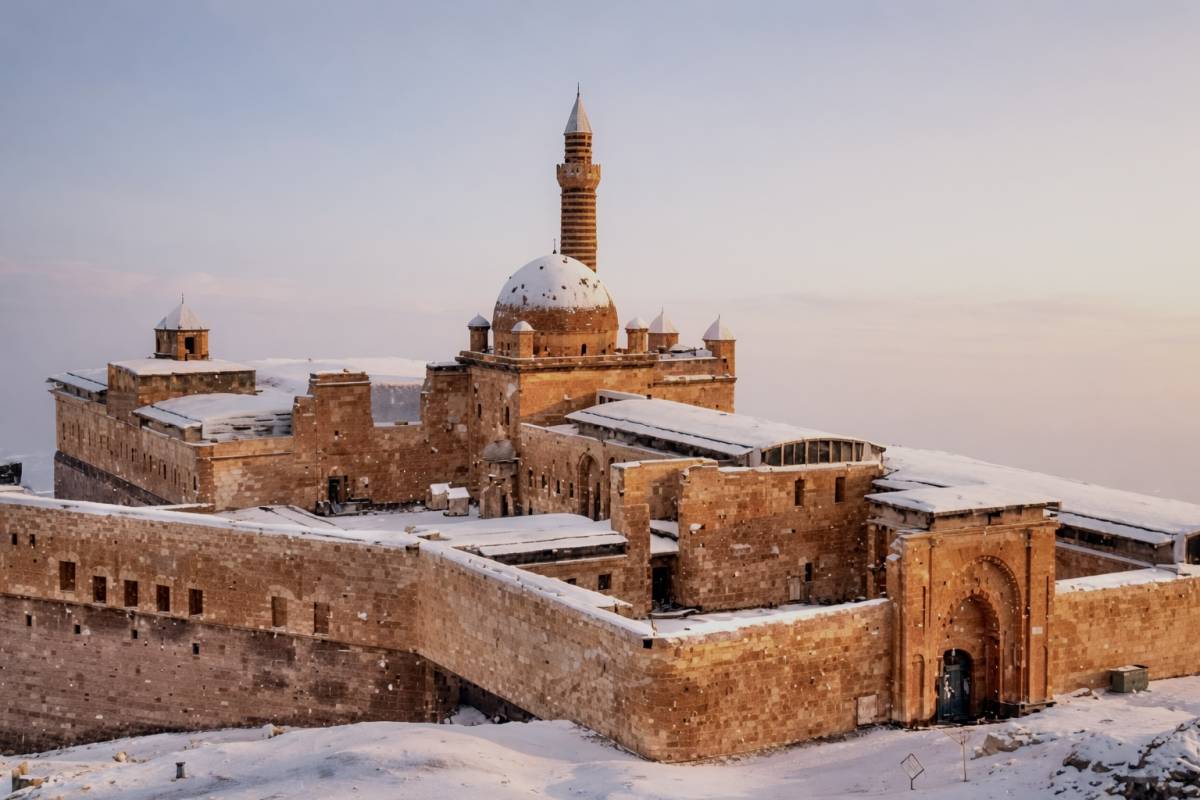 İshak Paşa Sarayı’nda kışın en güzel hali