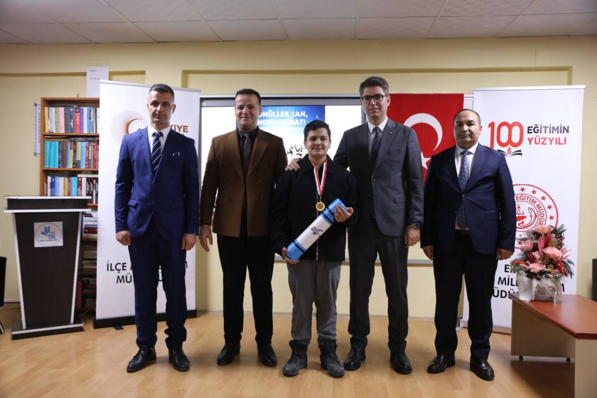 Erciş’te Özel Gereksinimli Öğrenciler Satranç Turnuvasında Buluştu