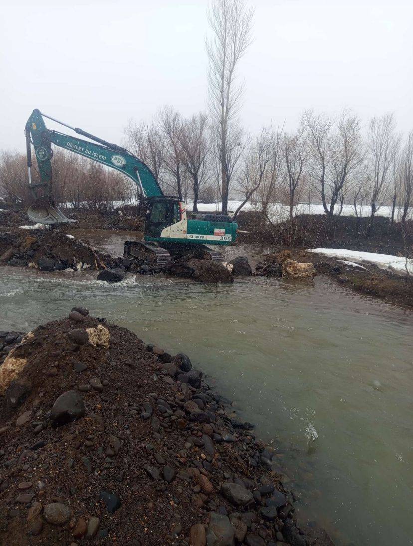 Deliçay Coştu, Tarım Arazileri Son Anda Kurtarıldı