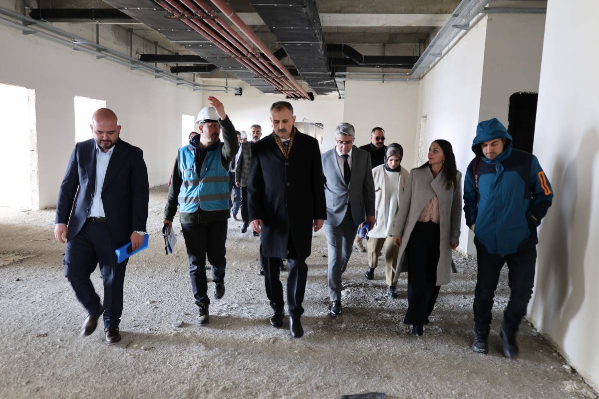 Ağrı’da deprem izolatörlü ilk hastane yükseliyor