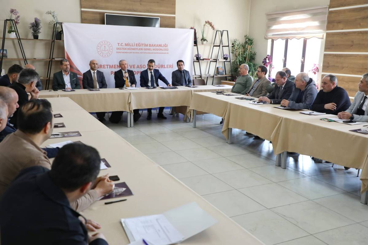 Bölge illerinden öğretmenevi yöneticileri Ağrı’da bir araya geldi