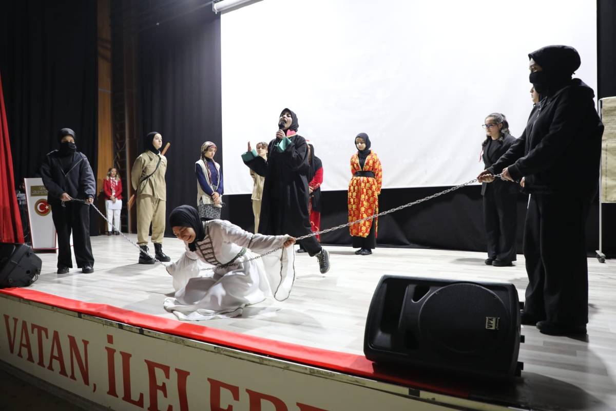 Ağrı’da İstiklal Marşı’nın kabulü ve Mehmet Akif Ersoy anıldı