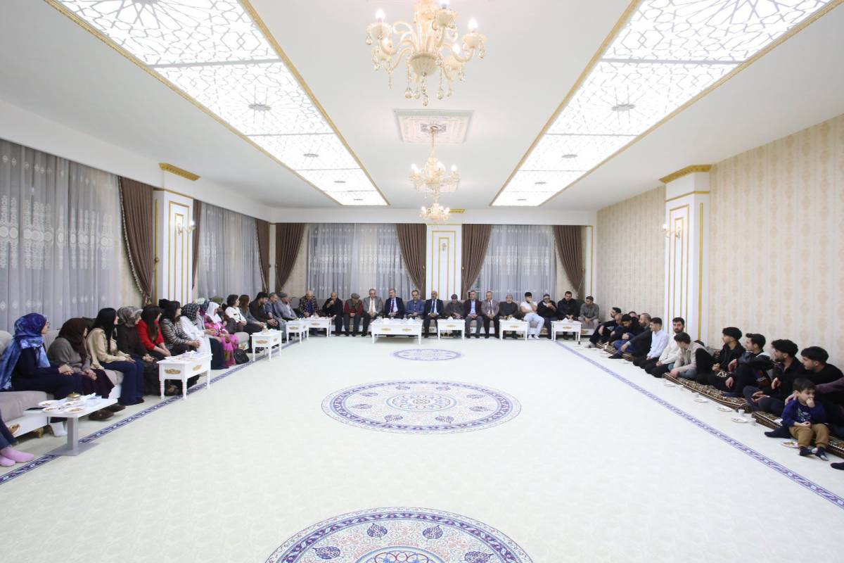 Ağrı’da Kuşaklar Aynı Sofrada Buluştu