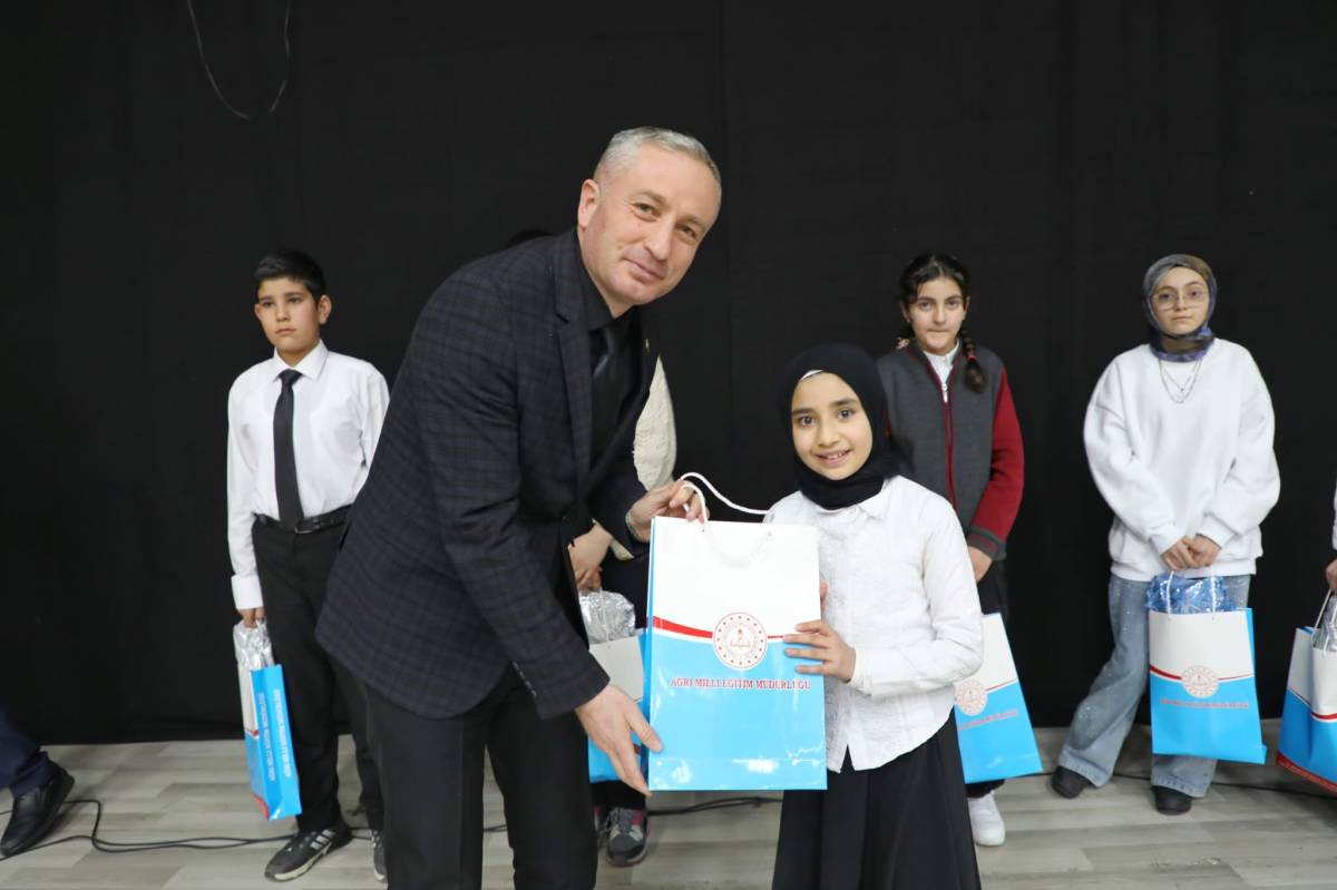 Ağrı’da öğrenciler Peygamberimizi anlattı