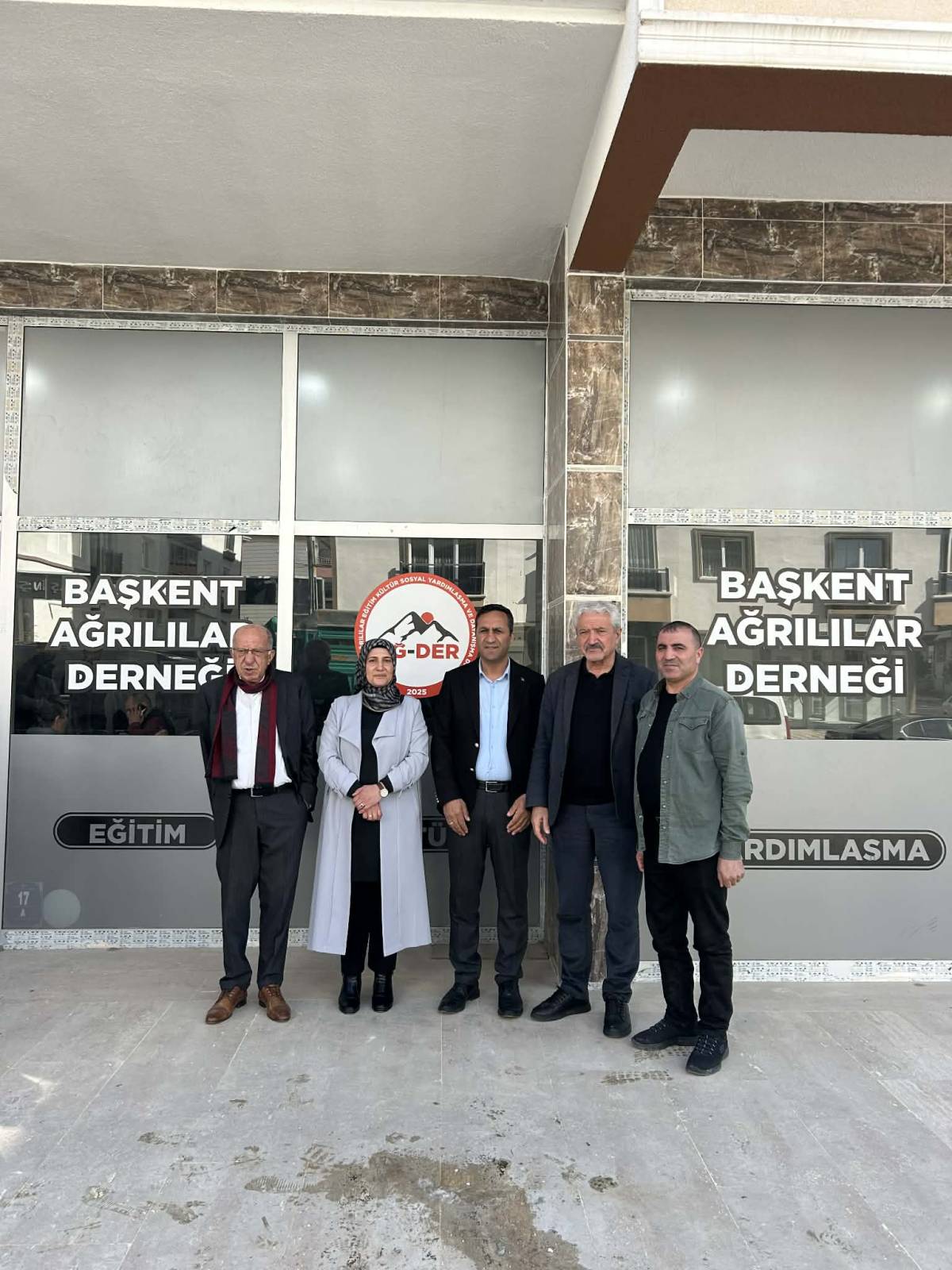 Başkent Ağrılılar Derneğinin Katkılarıyla Husumetli Aileler Barıştı