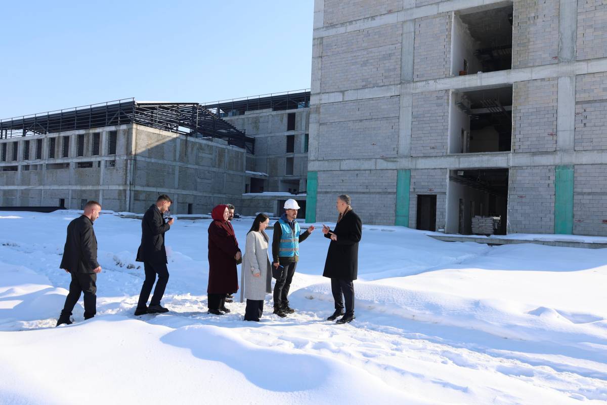 Ağrı’da deprem izolatörlü ilk hastane yükseliyor
