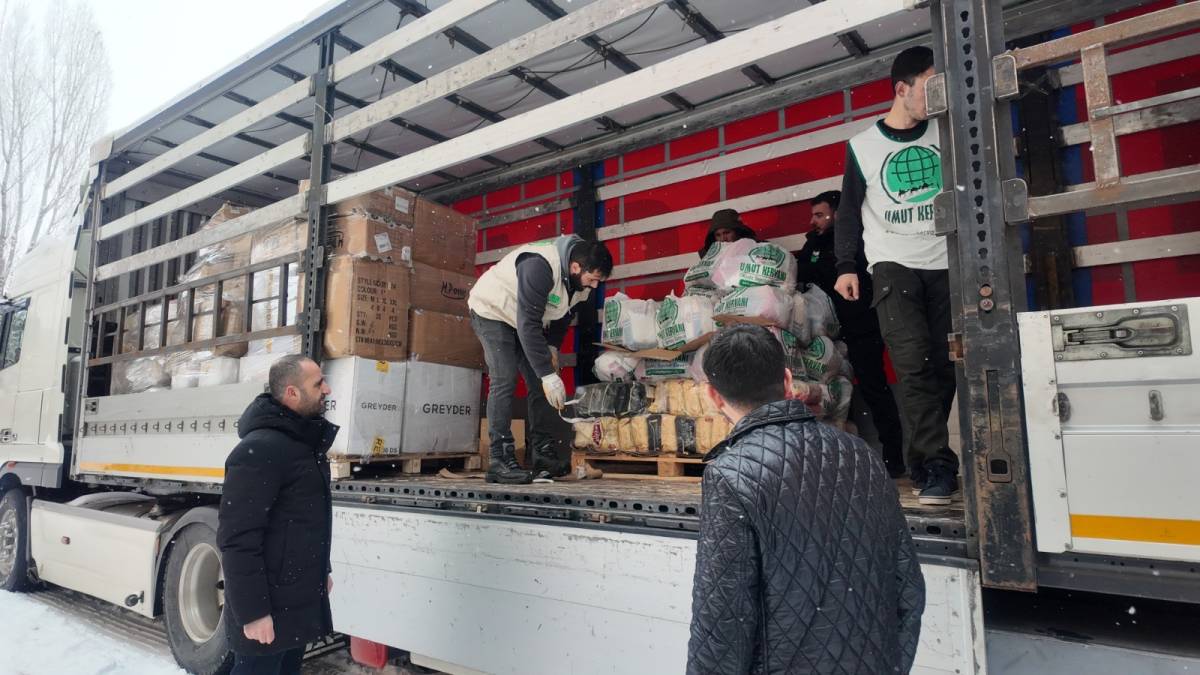 Ağrı’dan Suriye’ye yardım eli
