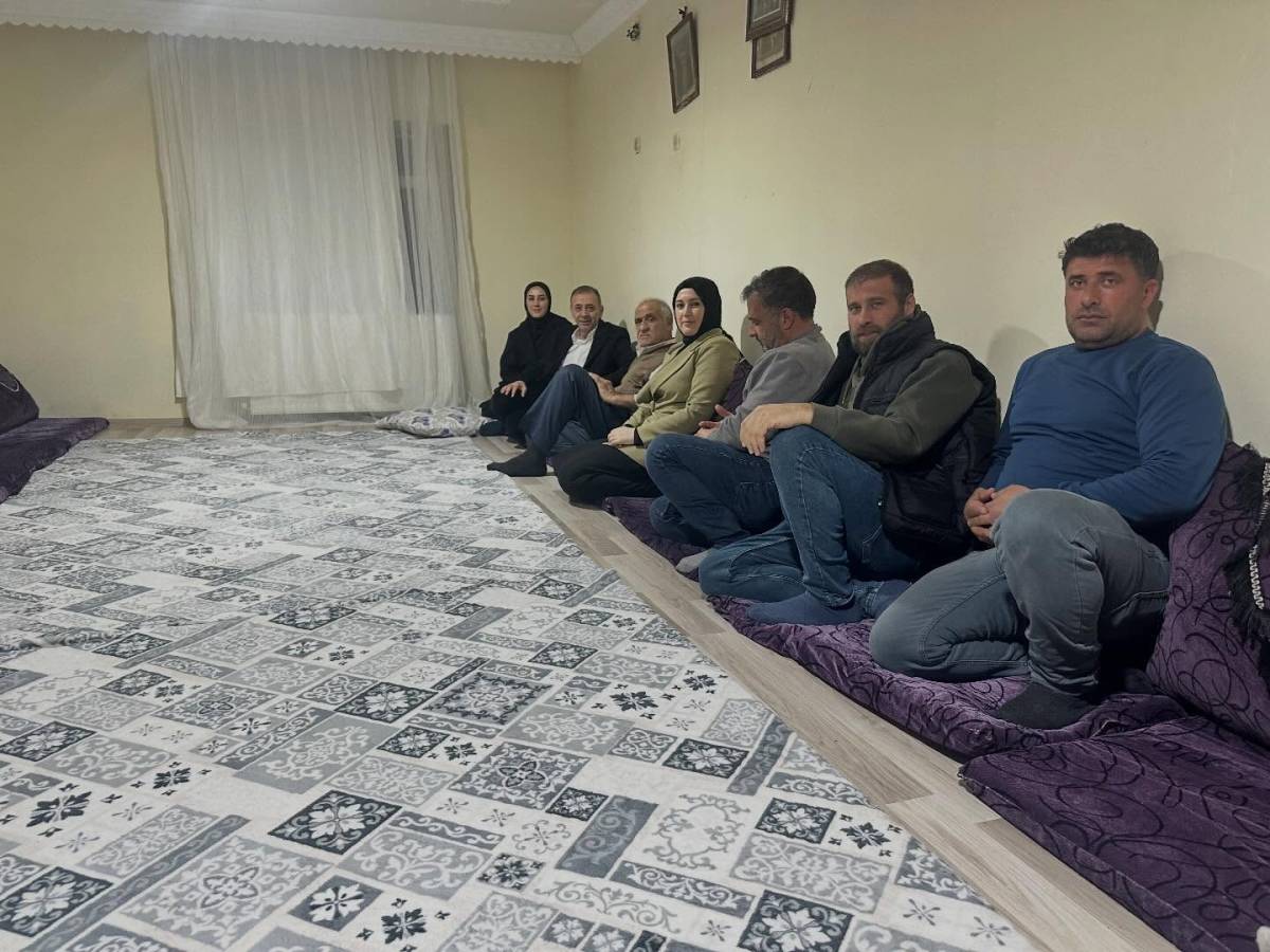 Başkan Taşdemir hane ziyaretlerini sürdürüyor