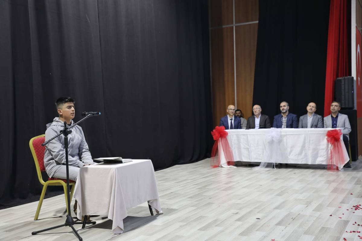 Ağrı’da öğrenciler Peygamberimizi anlattı