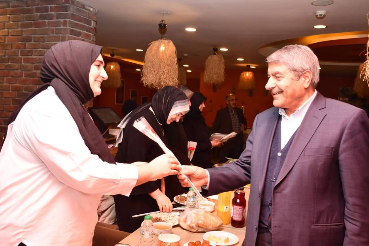 Patnos'ta 8 Mart Dünya Kadınlar Günü Münasebetiyle İftar Programı Düzenlendi