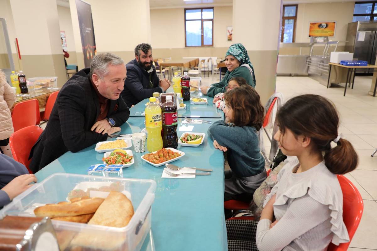 Ağrı’da “Maarifin Kalbinde Ramazan” Etkinliği Coşkuyla Gerçekleşti