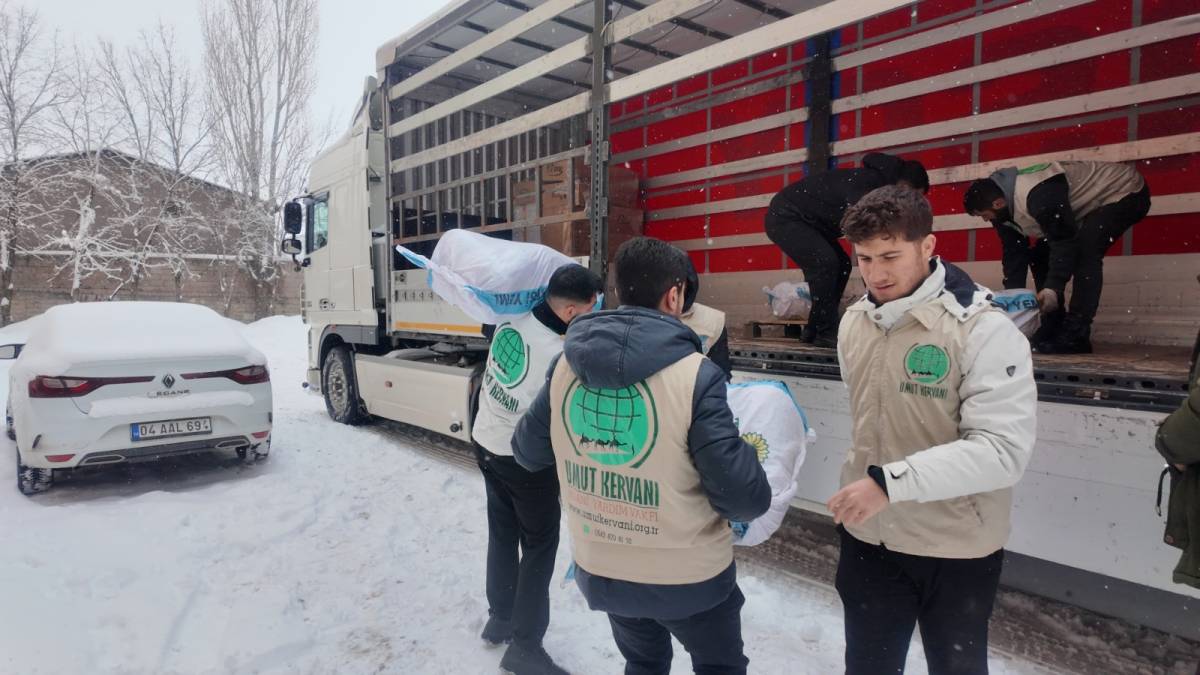 Ağrı’dan Suriye’ye yardım eli