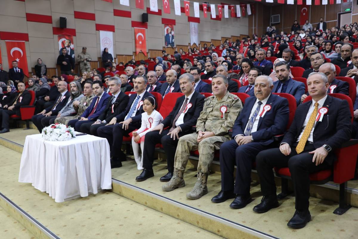 Ağrı’da İstiklal Marşı’nın kabulü ve Mehmet Akif Ersoy anıldı