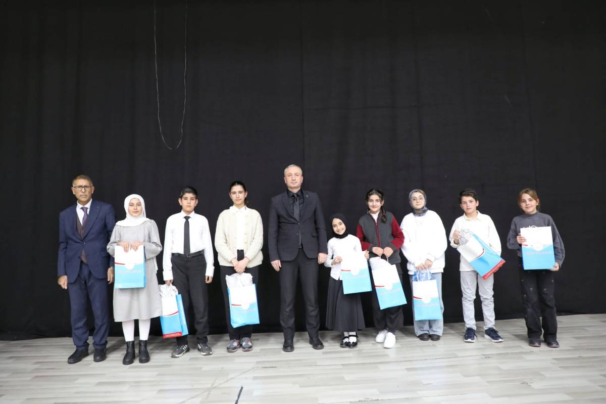 Ağrı’da öğrenciler Peygamberimizi anlattı