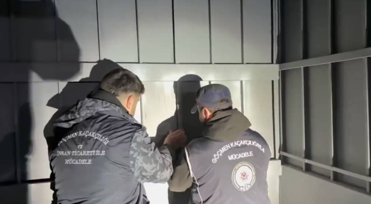 Ağrı’da göçmen kaçakçılığına dev operasyon