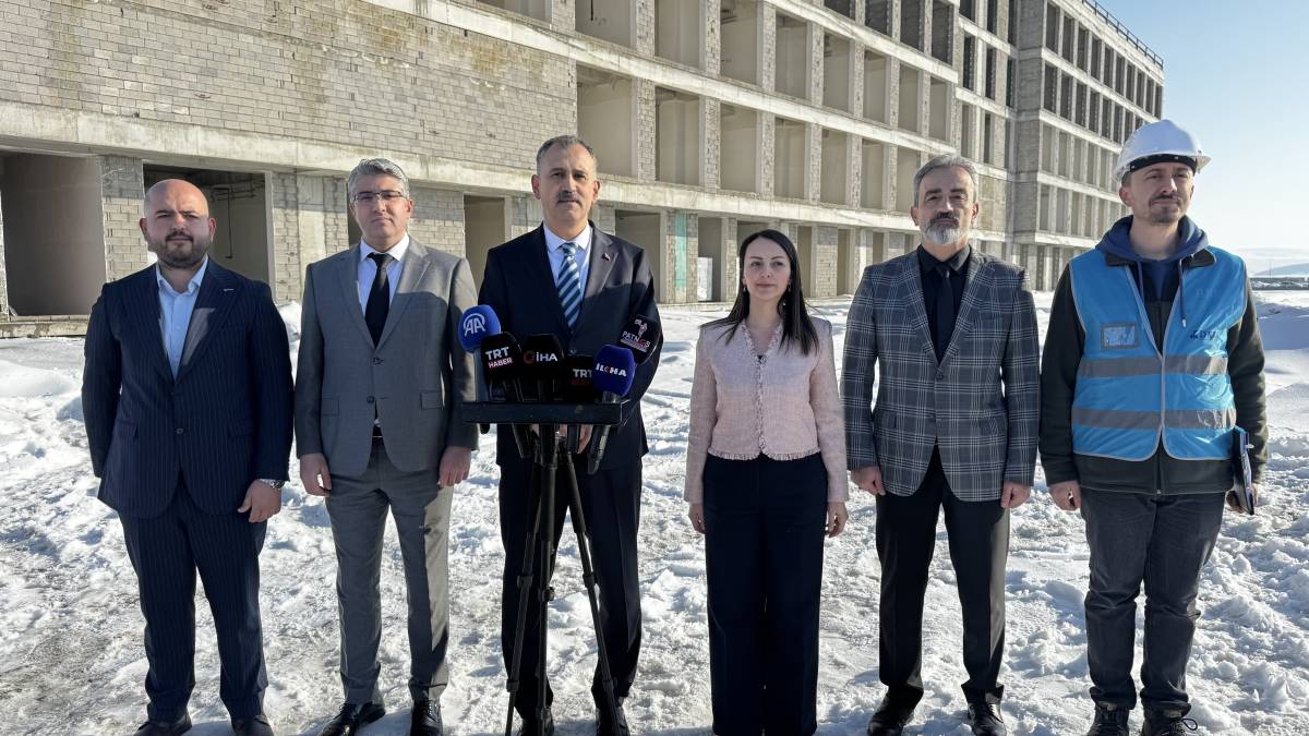 Ağrı’da deprem izolatörlü ilk hastane yükseliyor