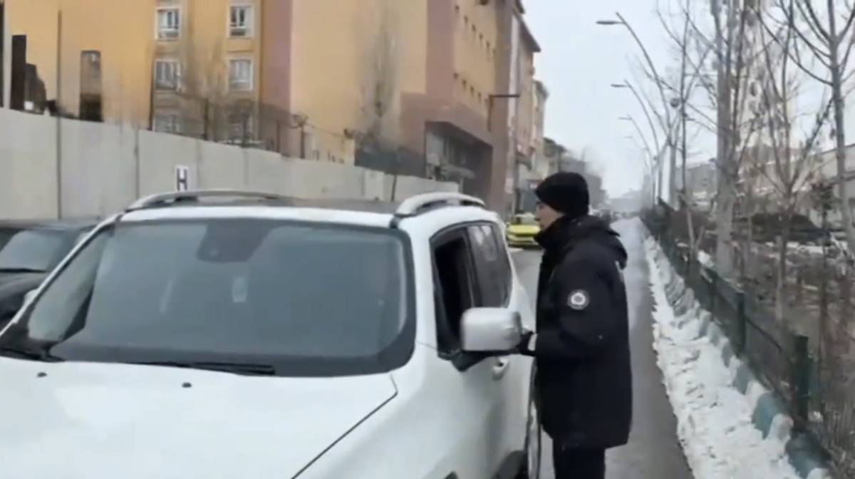 Ağrı’da karla mücadele çalışmaları aralıksız sürüyor