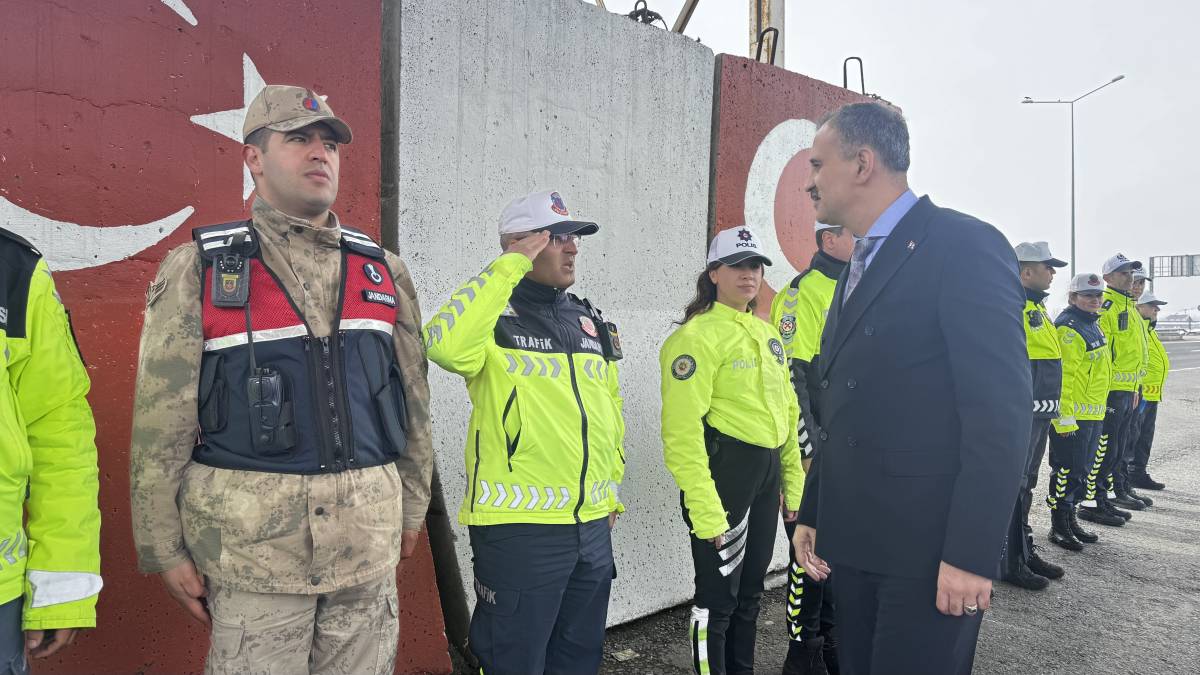 Ağrı’da bayram öncesi tedbirler artırıldı: 4 bin personel sahada