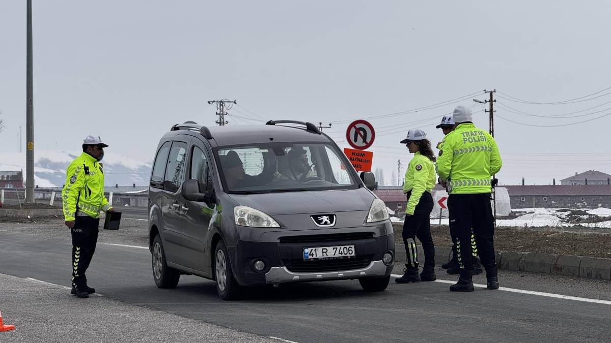 Ağrı’da bayram öncesi tedbirler artırıldı: 4 bin personel sahada