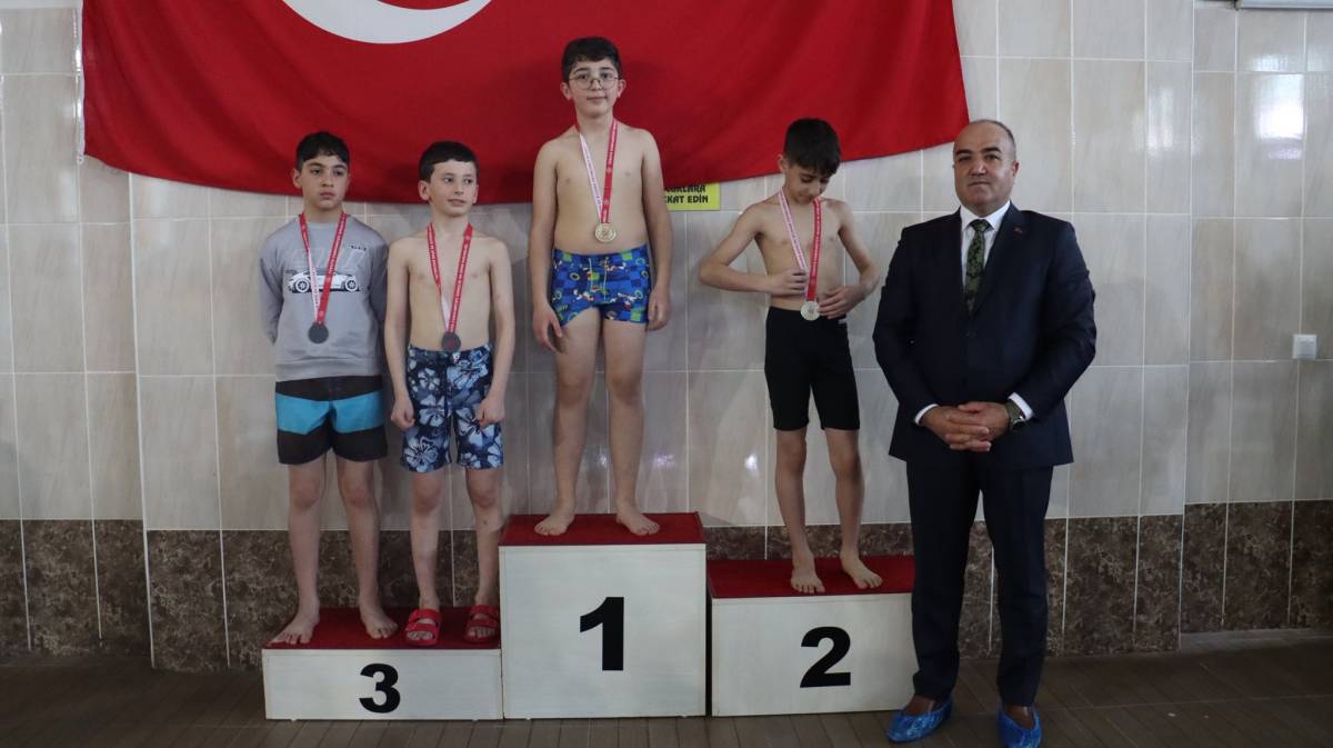 Ağrı’da okul sporları renkli görüntülerle sona erdi