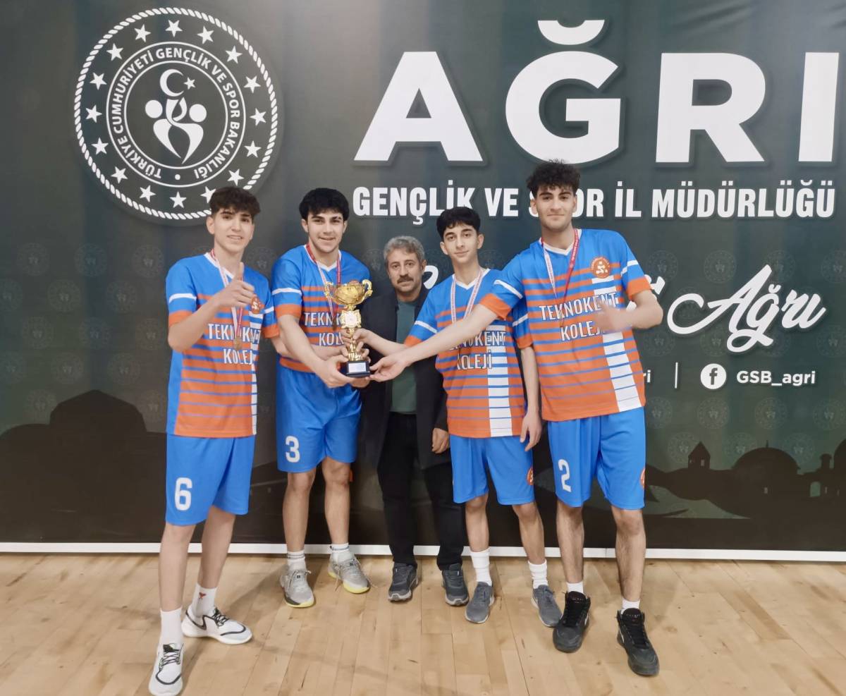 Ağrı’da okul sporları renkli görüntülerle sona erdi