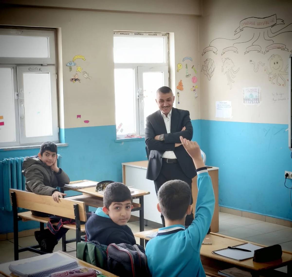 Patnos İlçe Milli Eğitim Müdürü Yüksel Zorlu okul ziyaretlerini aralıksız sürdürüyor